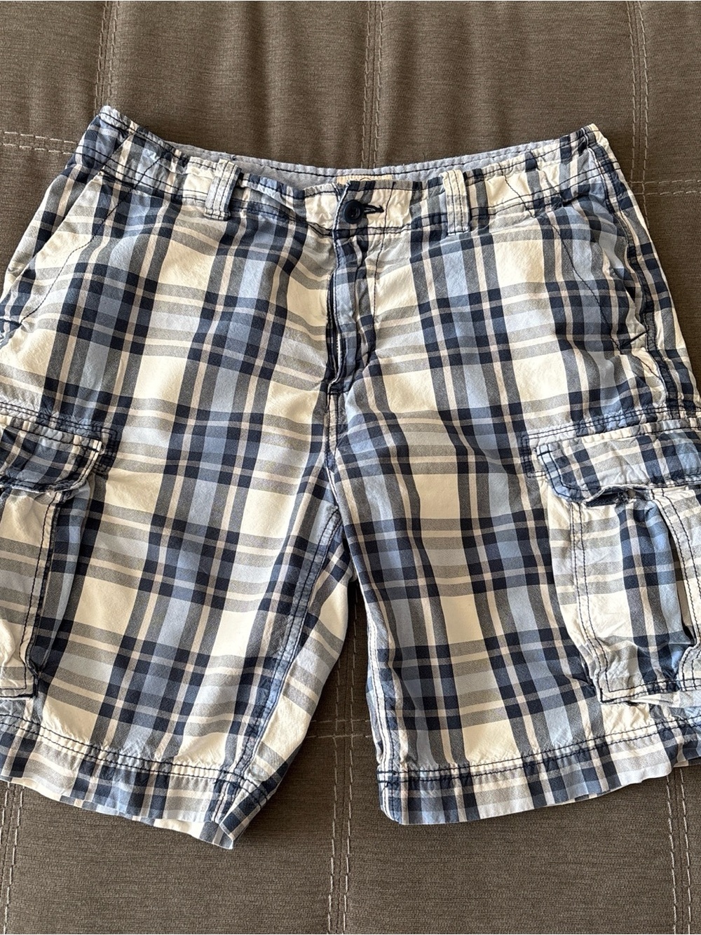 St. John's Bay man’s Navy and White Plaid Cargo Shorts. 34